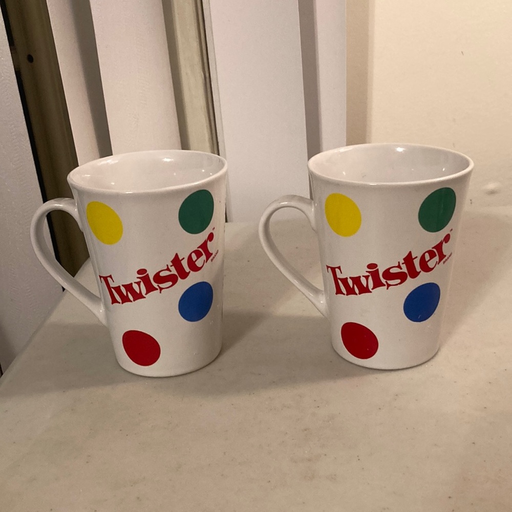 Twister The Game That Ties You In Knots Coffee Mug Sherwood Brands Hasbro 2002